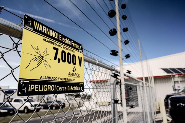 What Are the Leading Security System Providers for the Construction Industry? AMAROK electric fence for construction security