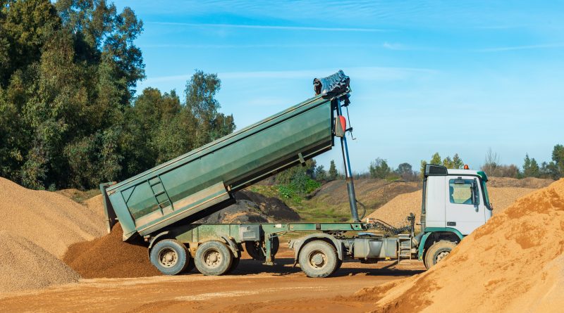 Commercial Dump and Tilt Trailers