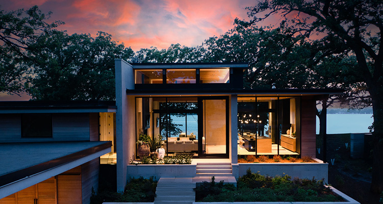 a contemporary lakeside custom home design by MainBuilt Custom Homes